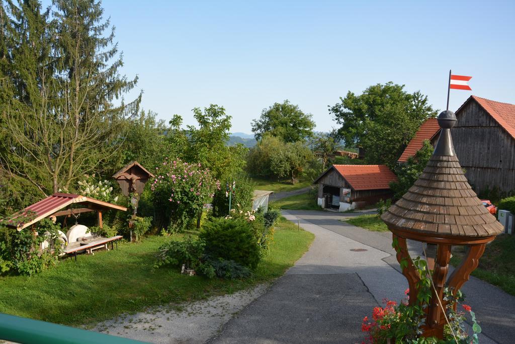 Gästehaus Schmid Sankt Johann im Saggautal Exterior foto